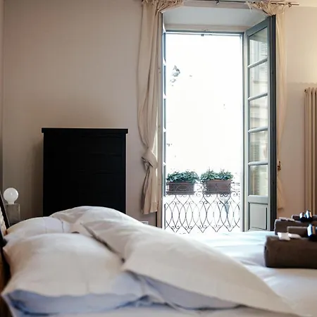Apartment La Finestra Sul Duomo - The House Of Travelers *
