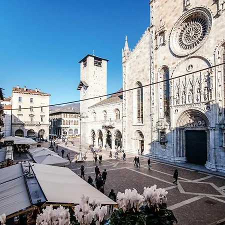 Apartment La Finestra Sul Duomo - The House Of Travelers *