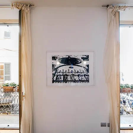 Apartment La Finestra Sul Duomo - The House Of Travelers Como