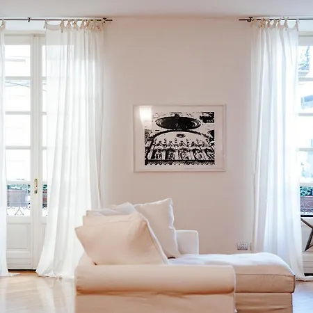 Apartment La Finestra Sul Duomo - The House Of Travelers *