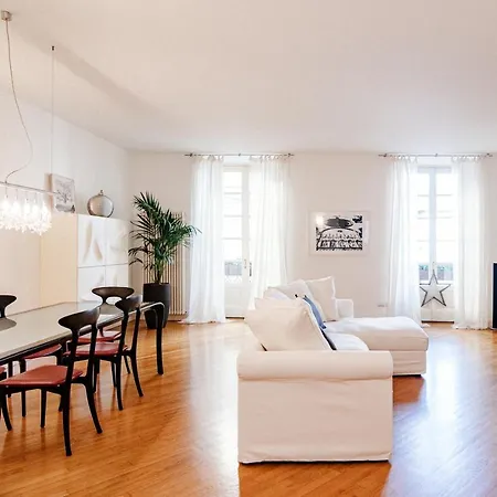 Apartment La Finestra Sul Duomo - The House Of Travelers *