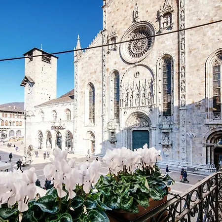 Apartment La Finestra Sul Duomo - The House Of Travelers Como