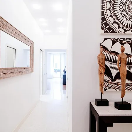 La Finestra Sul Duomo - The House Of Travelers Apartment Como